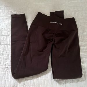 ALPHALETE - CHOCOLATE AMPLIFY LEGGINGS - SMALL